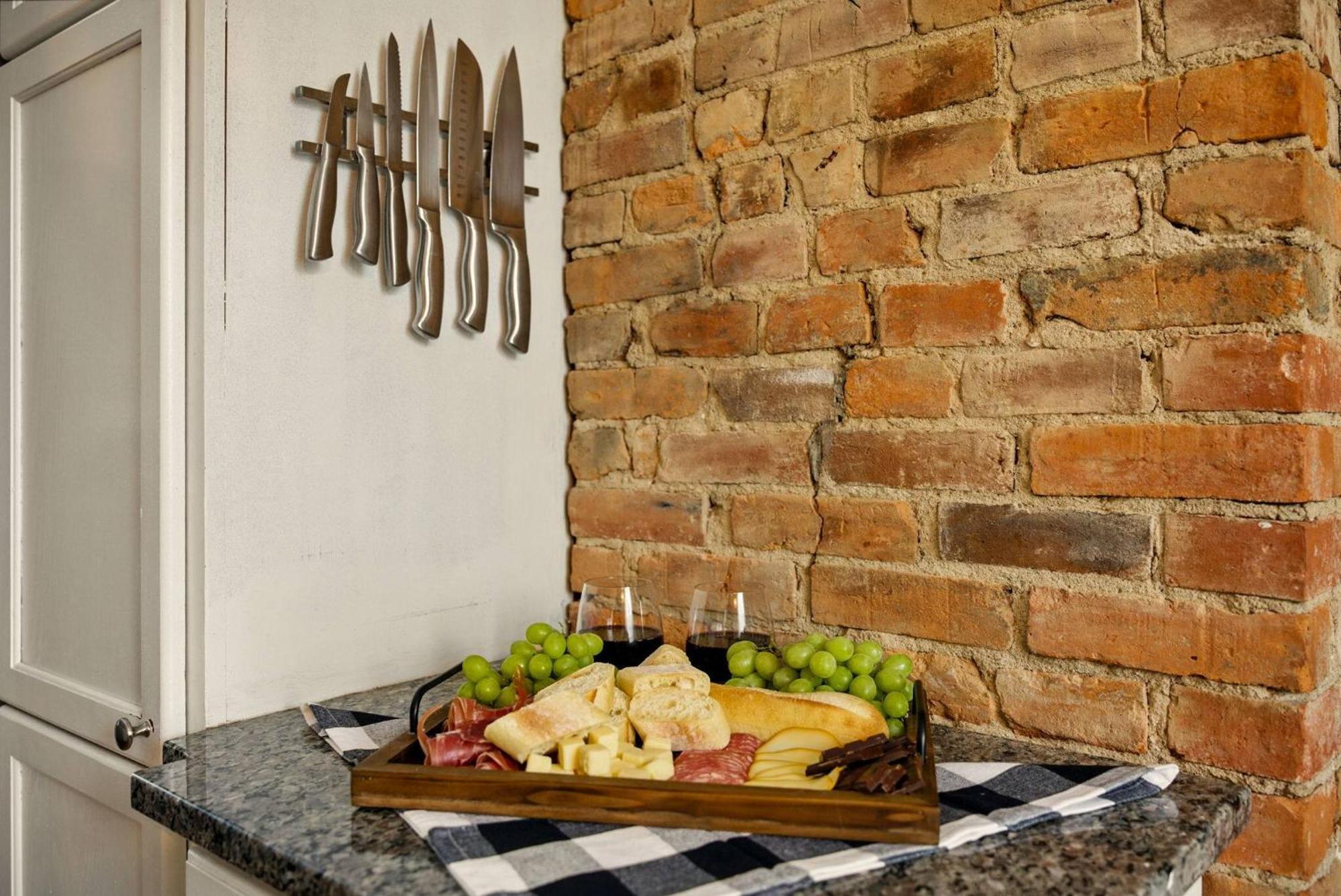 Walk To Osu/short North~free Parking~convention *